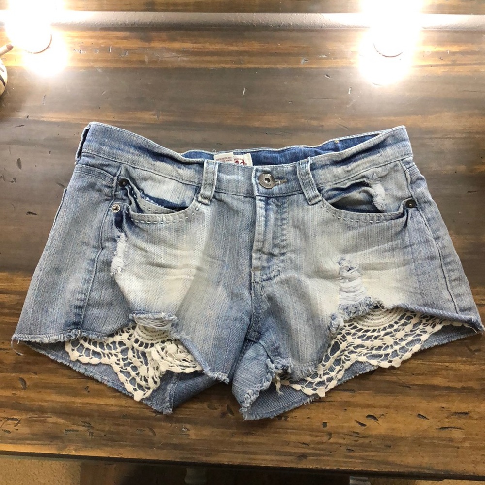 Short shorts